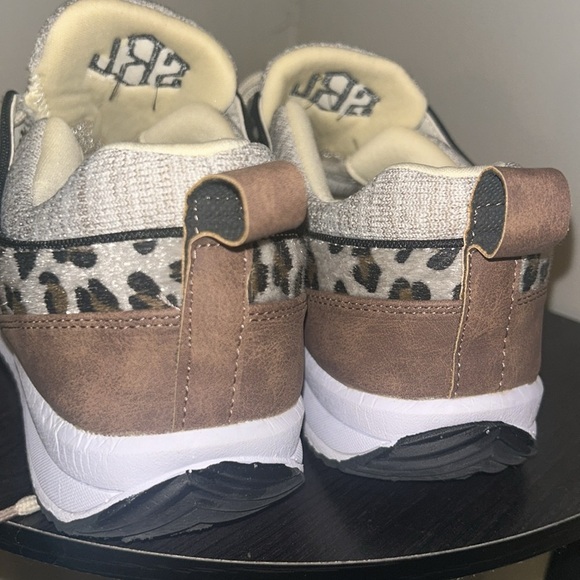 Marley Lilly sneakers in a size 10 in women. - Picture 5 of 7